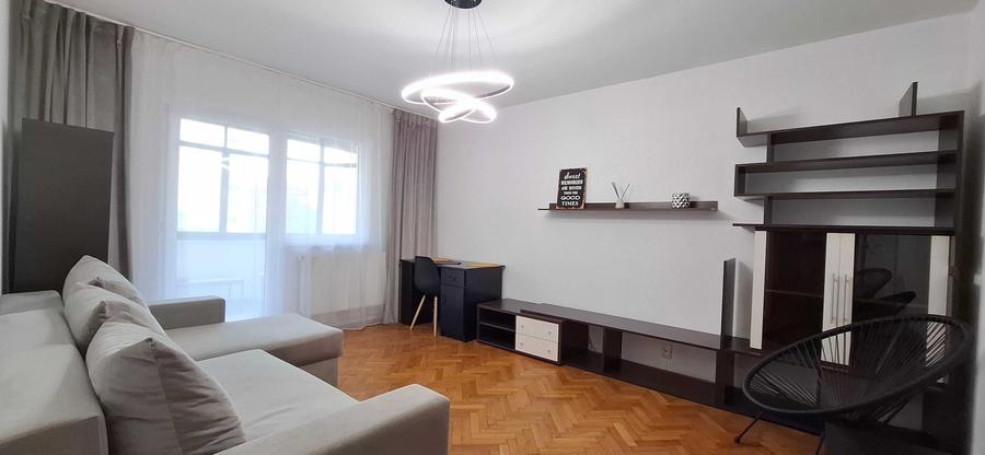 Apartament cu 2 camere decomandat în Răcădău