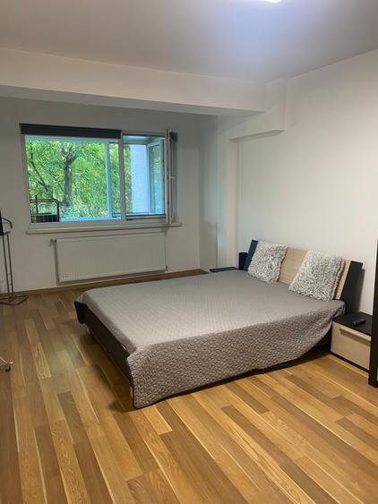 Apartament 2 camere cu loc de parcare, renovat modern,  Aleea Muscel - 14