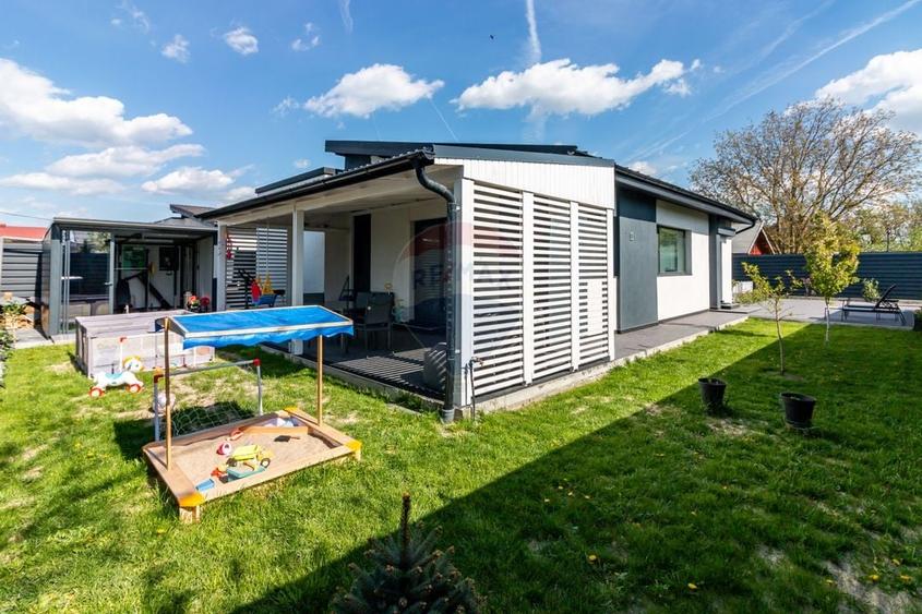 Casă individuală cu 4 camere cu Teren 609 Mp în Dimieni