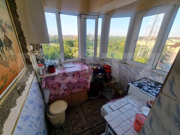 Apartament cu 4 camere decomandat în Cornitoiu