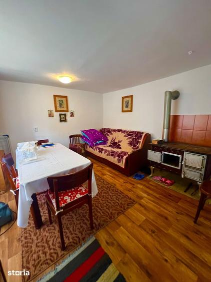 Casă cu 3 camere cu Teren 2200 Mp în Geaca