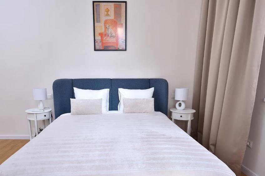 Apartament cu 3 camere decomandat în Drumul Taberei