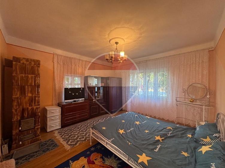 Casă individuală cu 4 camere cu Teren 1439 Mp în Semlac