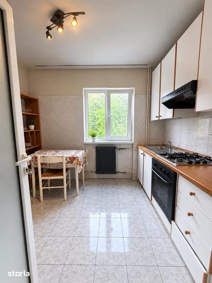 Apartament cu 2 camere semidecomandat în Miron Costin