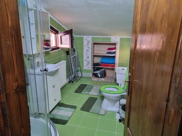 Casă cu 4 camere cu Teren 300 Mp în Central