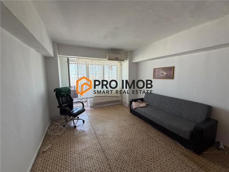 Apartament cu 3 camere semidecomandat, mobilat în Unirii Sud