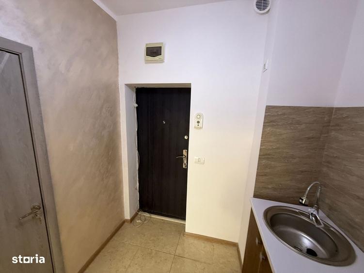Garsonieră în CET