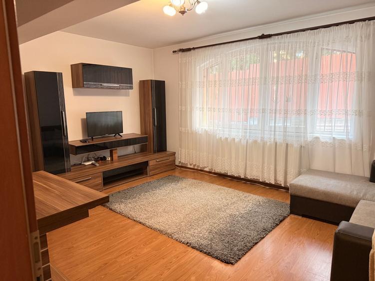 Apartament cu 2 camere decomandat în Becaș