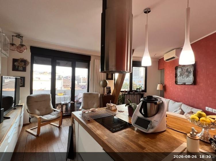 Apartament cu 2 camere semidecomandat, mobilat în Armeneasca