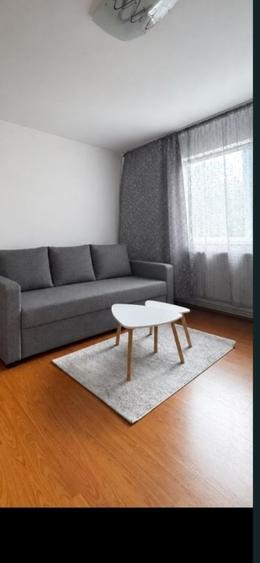 Apartament cu 2 camere decomandat în Tractorul