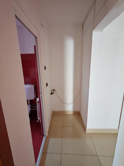 Apartament cu 2 camere decomandat în Poarta 6