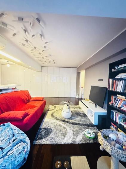 Apartament cu 2 camere semidecomandat, mobilat în Rahova