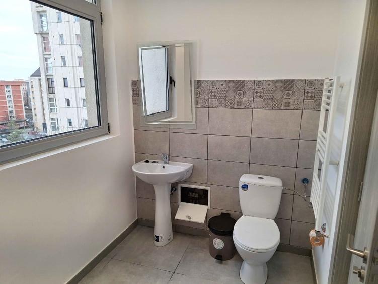 Birou, de 265 mp, în Centrul Civic