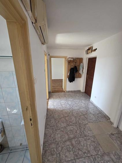 Apartament cu 2 camere decomandat în Abator