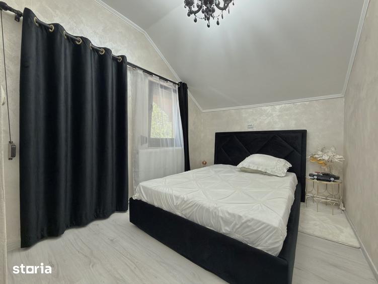 Casă cu 5 camere cu Teren 240 Mp în Central