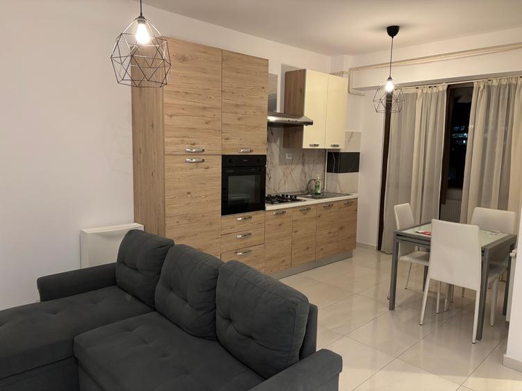 Apartament cu 2 camere semidecomandat în Central