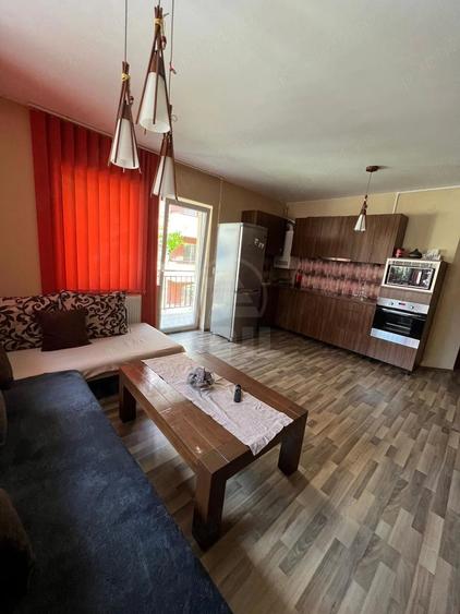 Apartament cu 2 camere semidecomandat în Florești