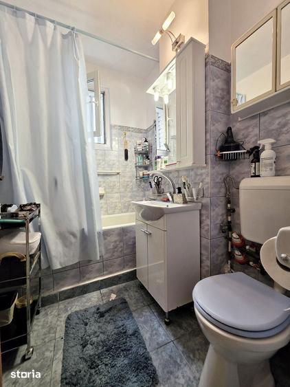 Apartament cu 4 camere semidecomandat în Militari