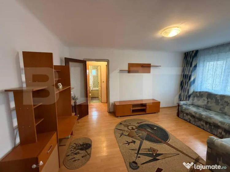 Apartament cu 2 camere semidecomandat în Craiovița Nouă