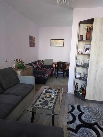Garsonieră decomandată în Decebal