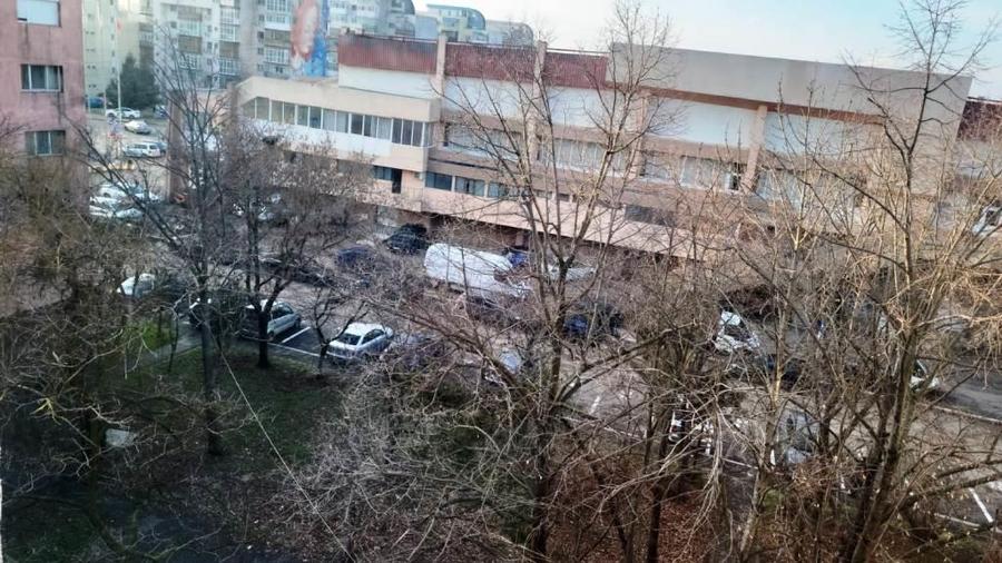 Apartament cu 2 camere decomandat, mobilat în Aleea Sporturilor
