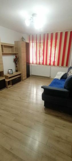 Apartament cu 2 camere semidecomandat în Exterior Vest