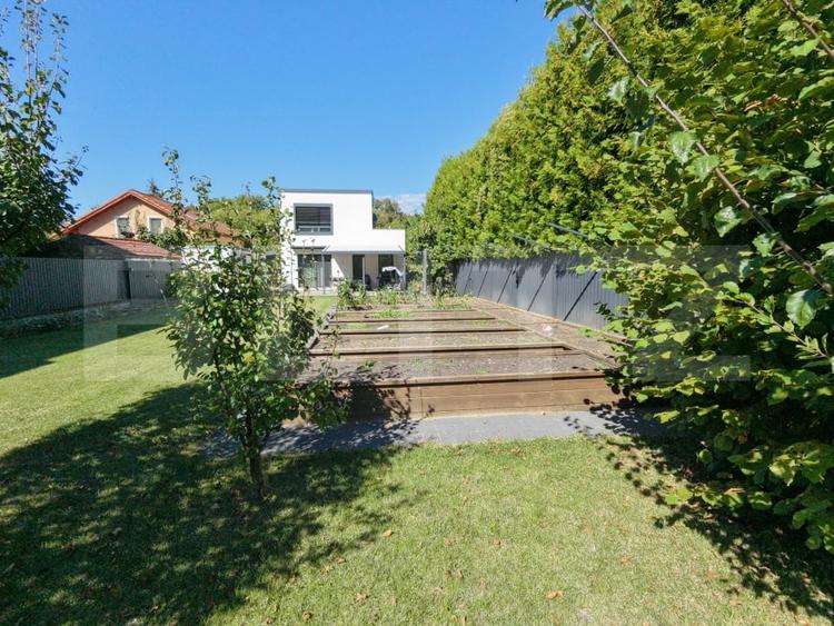 Casă individuală cu 5 camere cu Canalizare în Făget