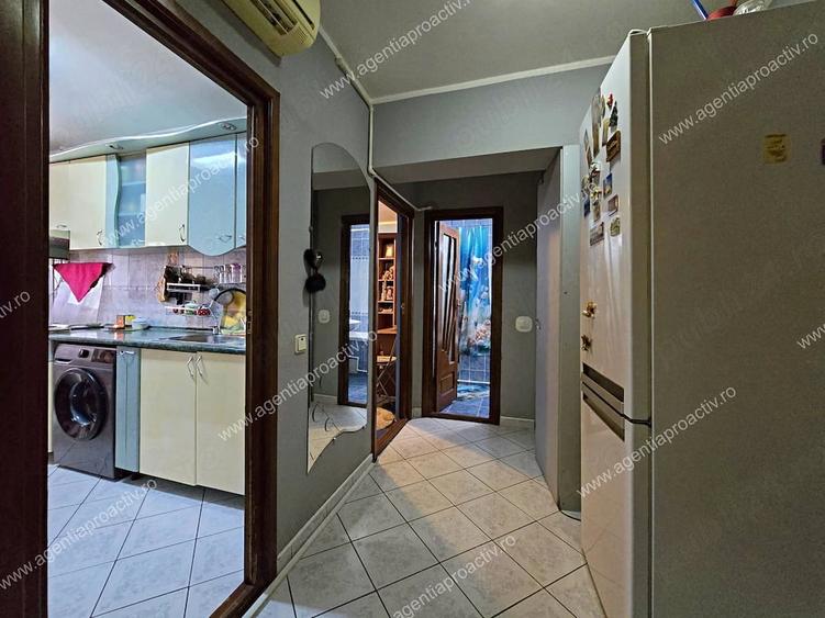 Apartament cu 2 camere decomandat în Micro 18