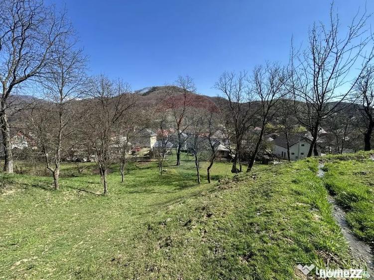 Teren de 1106 mp, în Firiza
