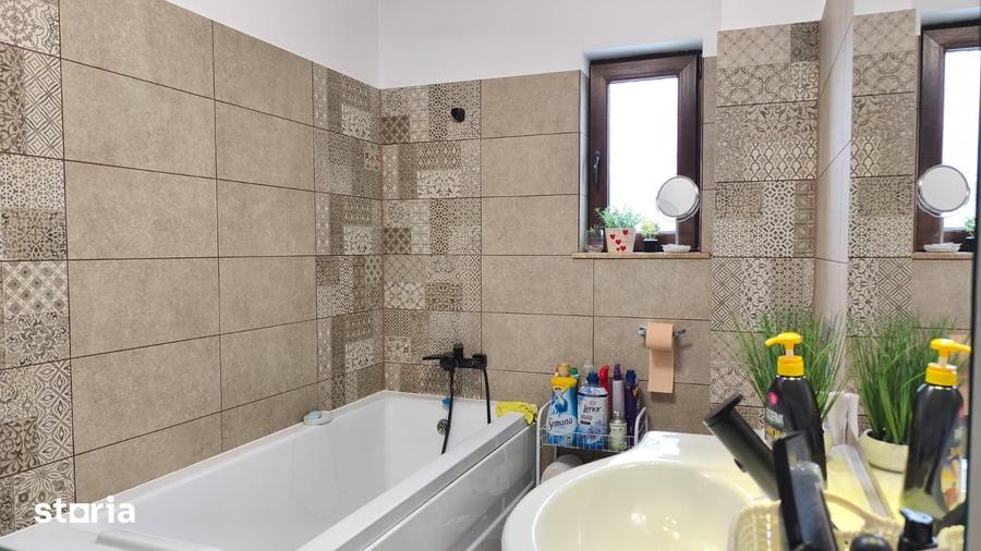 Casă cu 3 camere cu Teren 569 Mp în Central