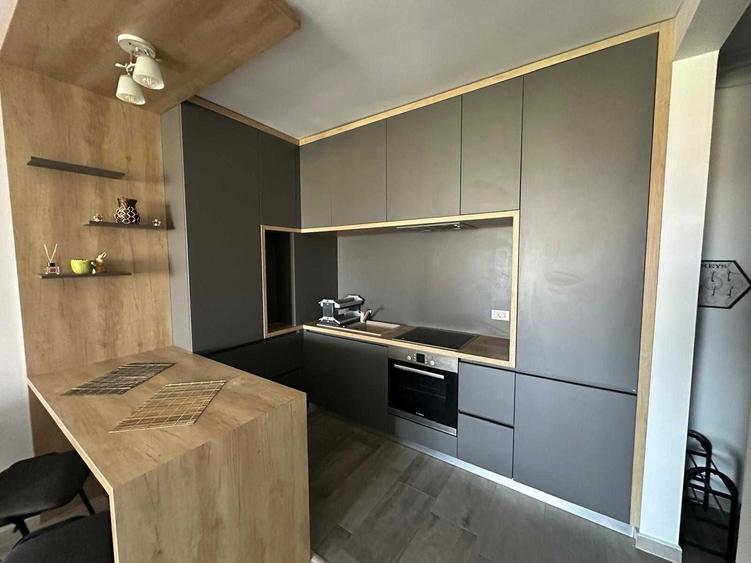 Apartament cu 2 camere semidecomandat în Exterior Vest