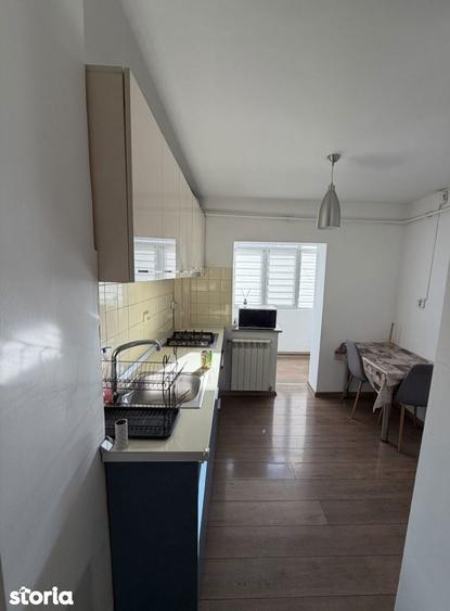 Apartament cu 2 camere decomandat în Calea București