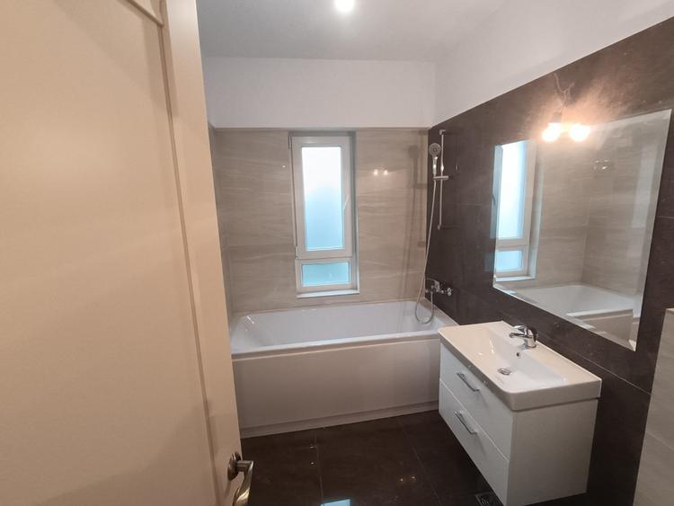 Apartament cu 3 camere decomandat în Popas Păcurari