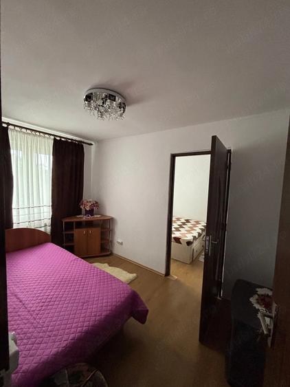 Apartament cu 3 camere nedecomandat în Ungureni