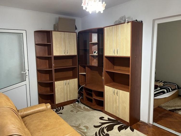 Apartament cu 2 camere semidecomandat în Exterior Vest
