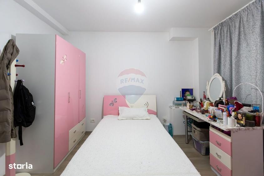 Casă cu 4 camere decomandat cu Teren 500 Mp în Gherăiești
