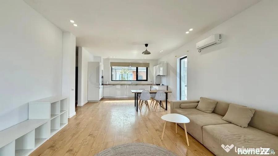 Casă cu 4 camere cu Teren 330 Mp în Tunari