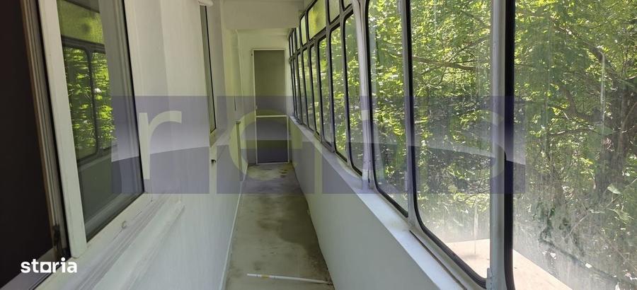 Apartament cu 3 camere decomandat în Tineretului