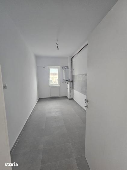 Apartament cu 2 camere decomandat în Podu Roș