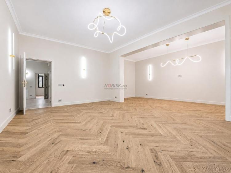 Apartament cu 4 camere decomandat în Eminescu