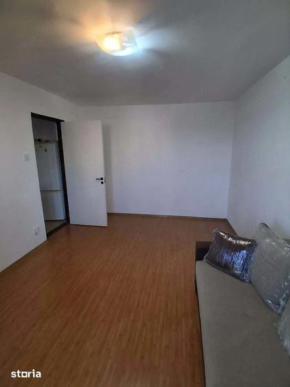 Apartament cu 2 camere decomandat în Militari — fotografia 3