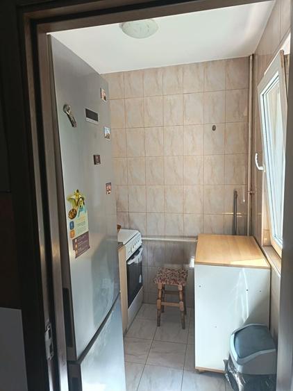VAND APARTAMENT 3 camere zona Cora - 8