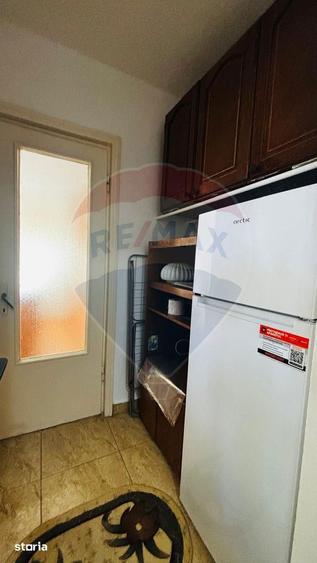 Apartament cu 2 camere decomandat, mobilat în Sud