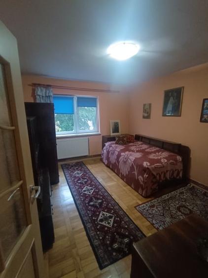 Apartament cu 2 camere semidecomandat, mobilat în Dumbrava 2