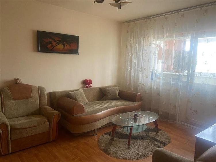 Apartament cu 2 camere decomandat, mobilat în Apollo