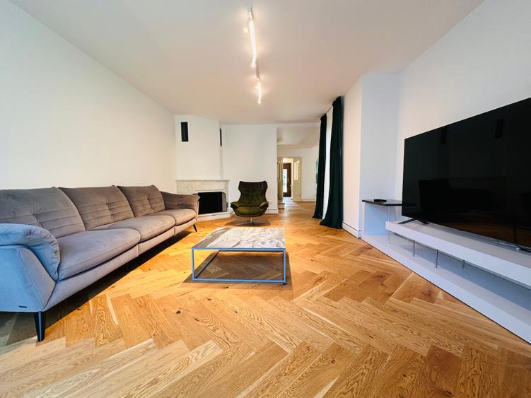 Duplex cu 5 camere cu Canalizare în Central