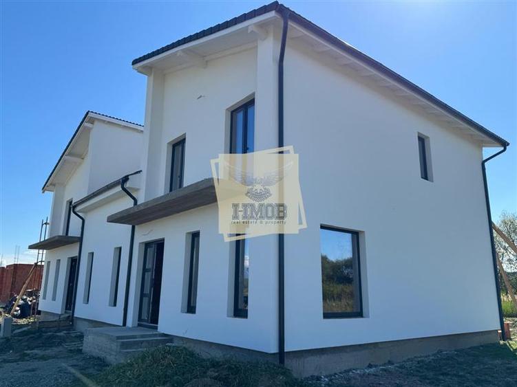 Duplex cu 4 camere cu Teren 267 Mp în Șelimbăr