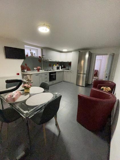 Casă cu 2 camere cu Teren 300 Mp în Central
