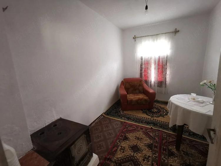 Casă cu 4 camere cu Teren 4212 Mp în Lupșa de Sus