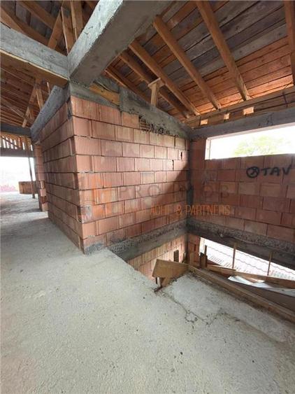 Casa tip P+1+M zona Garii - 23